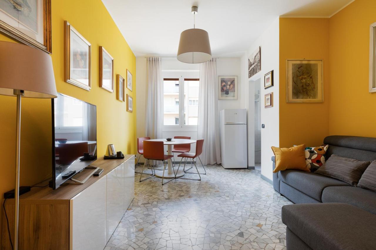 Apartment With Balcony - 50 M Far From M1 Pasteur Milán Exterior foto
