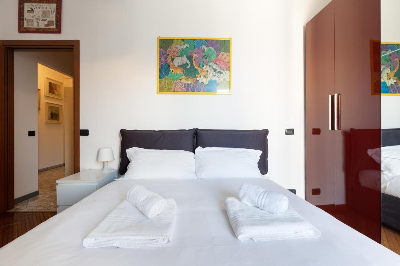 Apartment With Balcony - 50 M Far From M1 Pasteur Milán Exterior foto